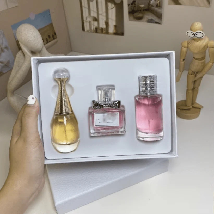 Dior – Mini Perfume Gift Set  ديور – طقم عطور مصغّر للهدايا